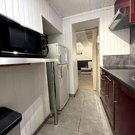 Lägenhet The Red And Black Retreat - Center